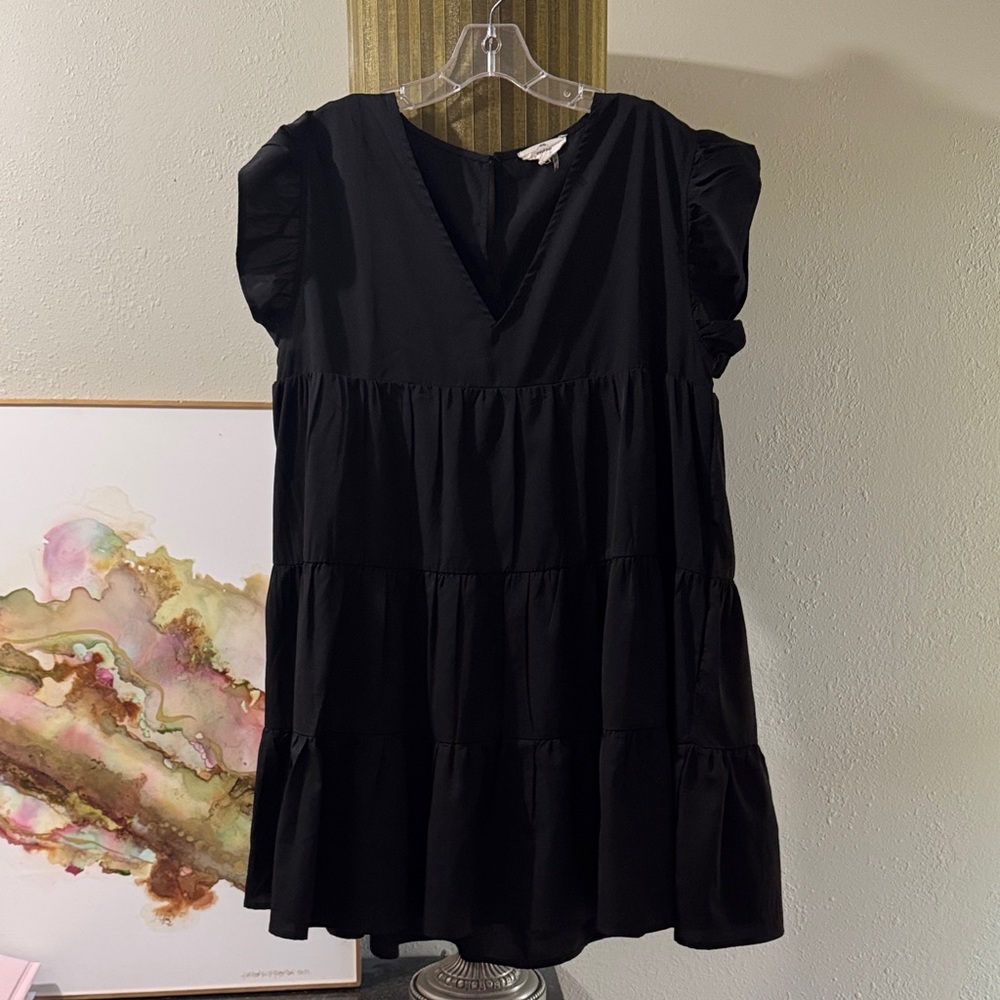 Entro Elegant Black Tiered Mini Dress